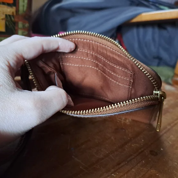 Fossil Wristlet Wallet, Wrist Strap, Purse, Key a Card Holder, Pebbled Leather - Picture 7 of 7